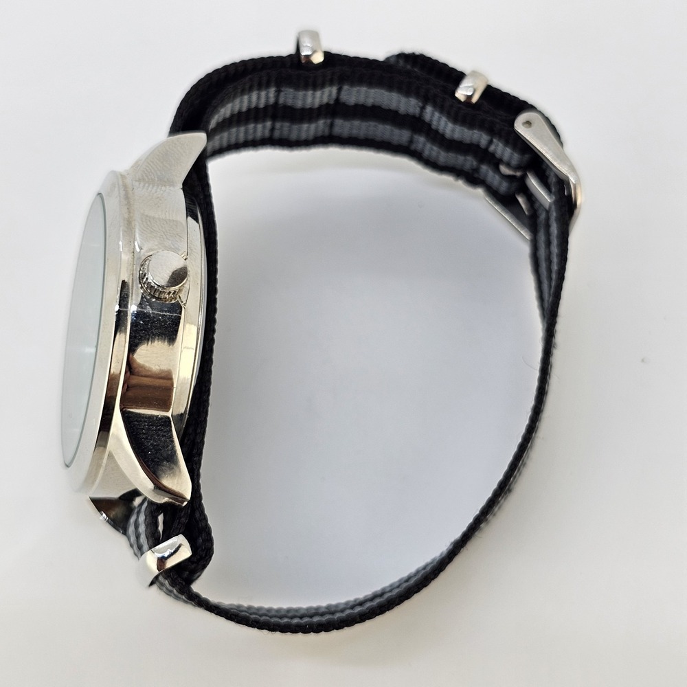 Men's Analog Watch 41MM Green Dial NEW Black Gray Canvas Band NEW Battery - Picture 10 of 12